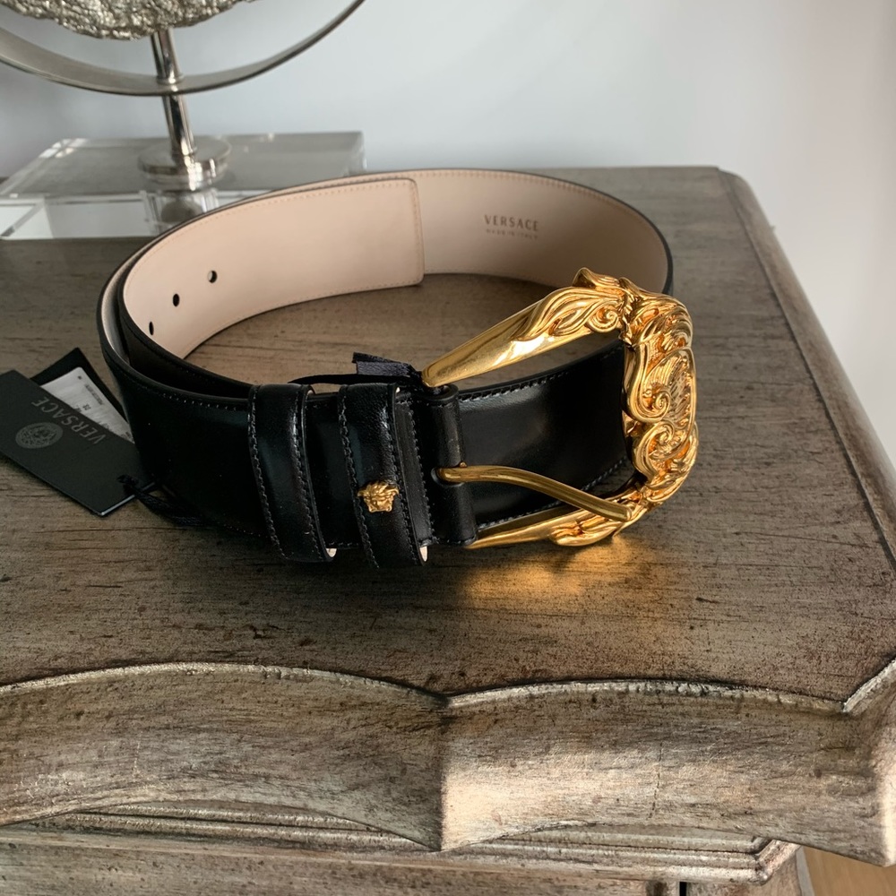 Versace Cintura Vitello Leather Belt - Picture 8 of 16